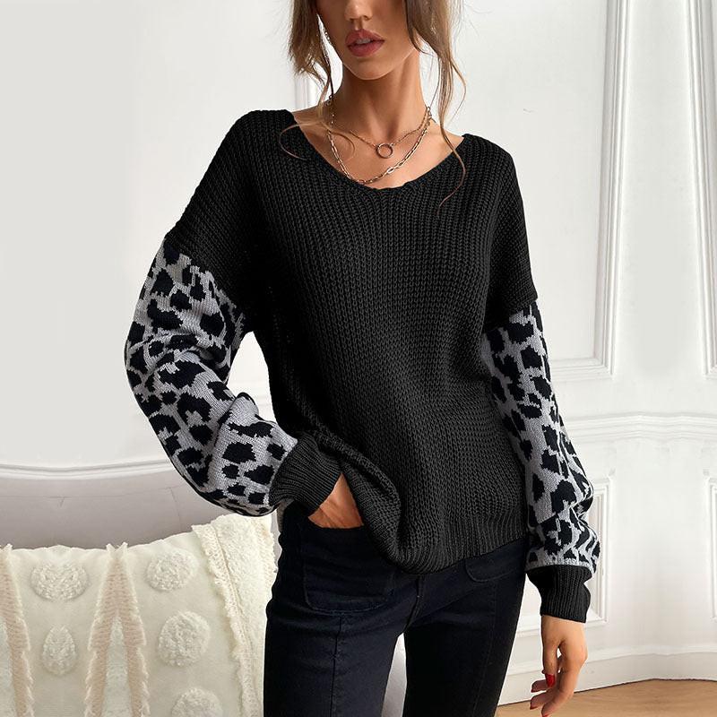 Leopard Knit Round Neck Pullover.