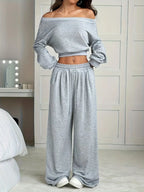 Elegant plus size crop tops paired with wide leg pants for a stylish and comfortable fashion statement.