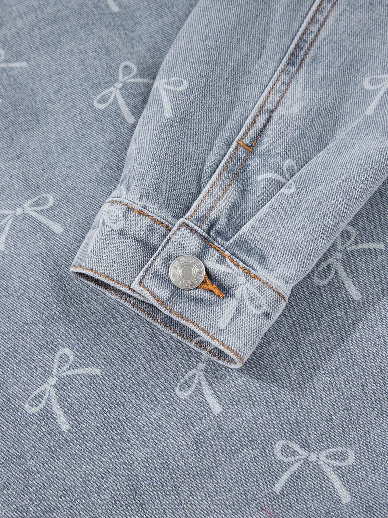 Bow Knot Print Light Wash Raw Hem Denim Jacket.
