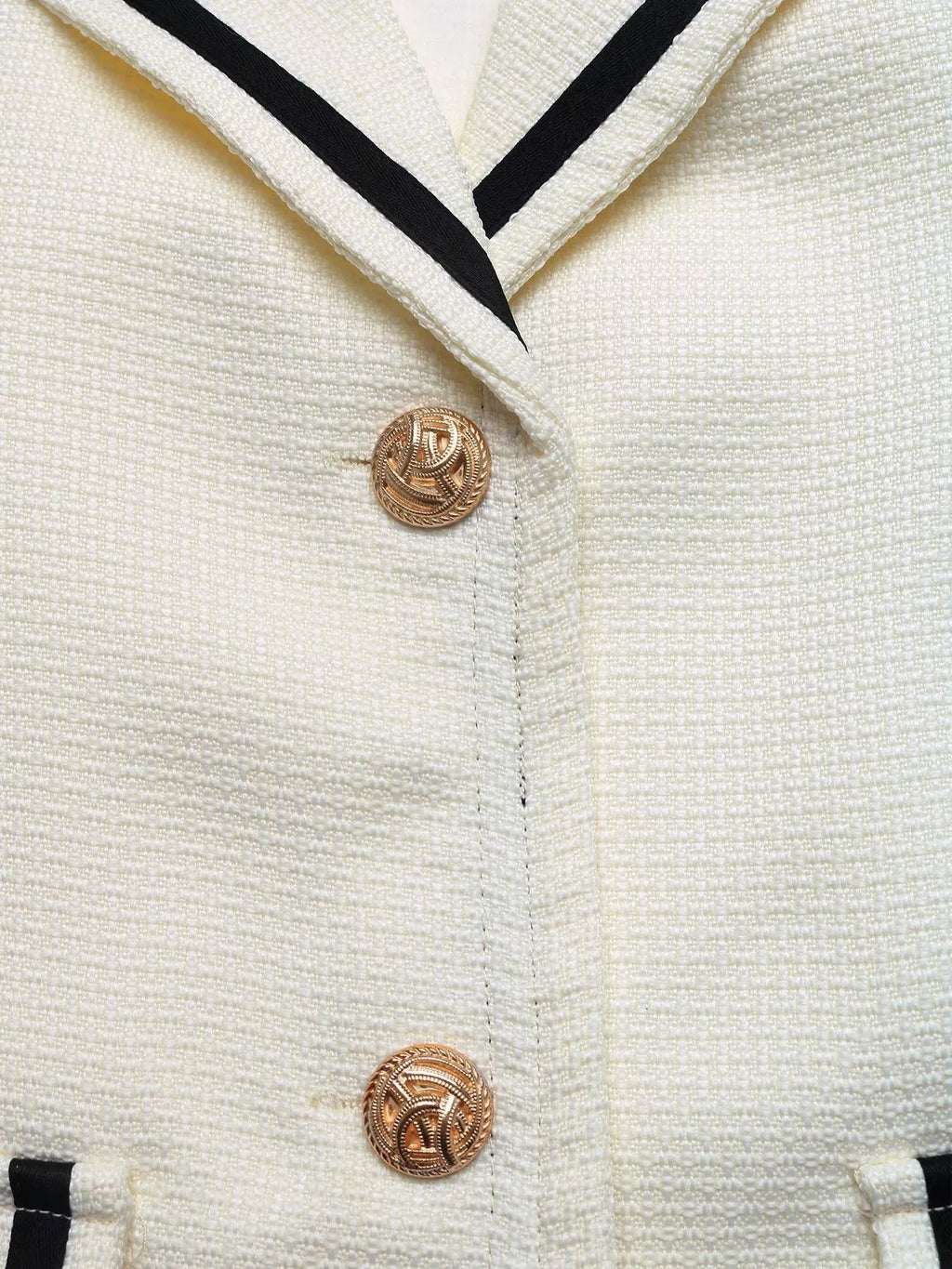 Contrast Trim Button-Up Blazer.