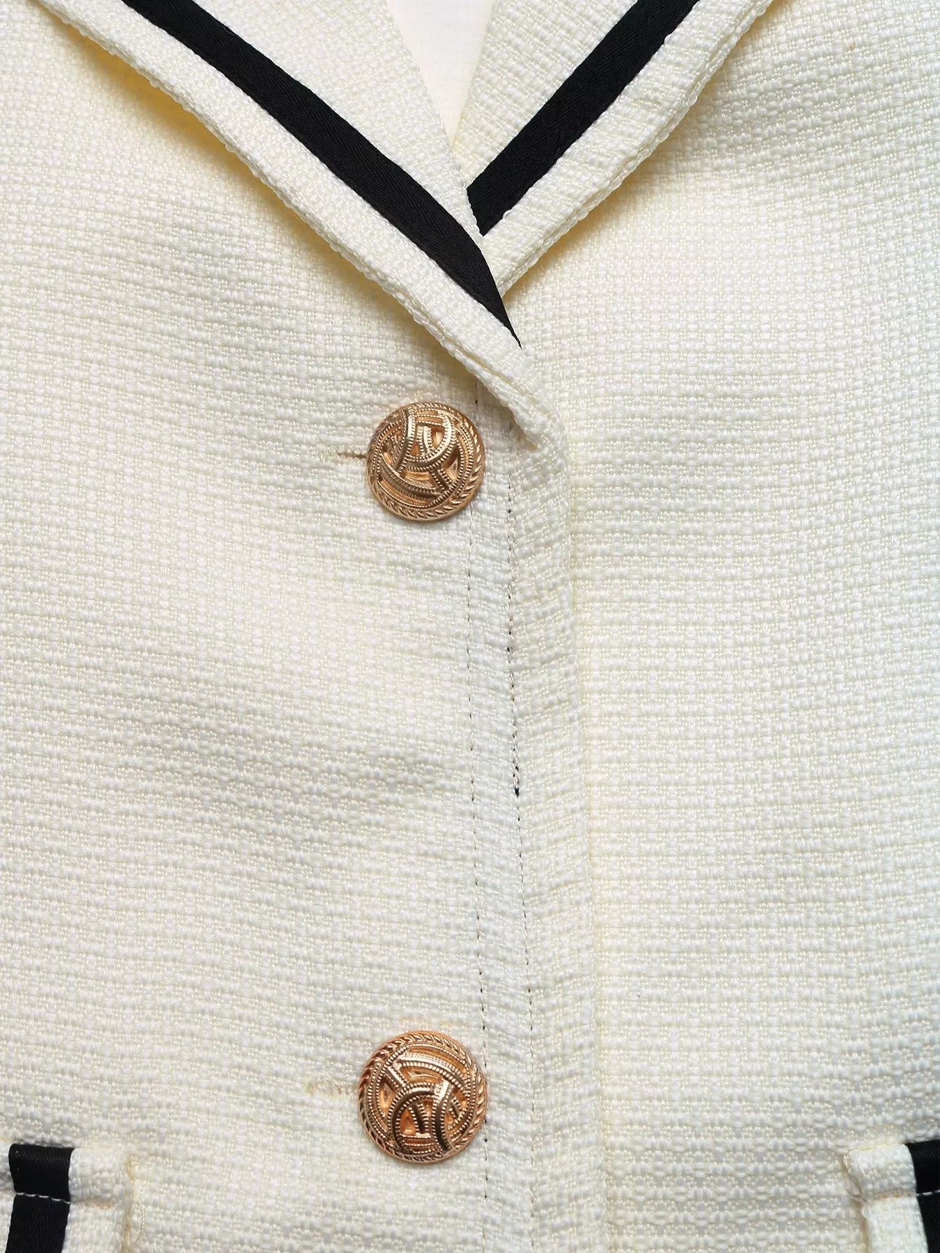 Contrast Trim Button-Up Blazer.