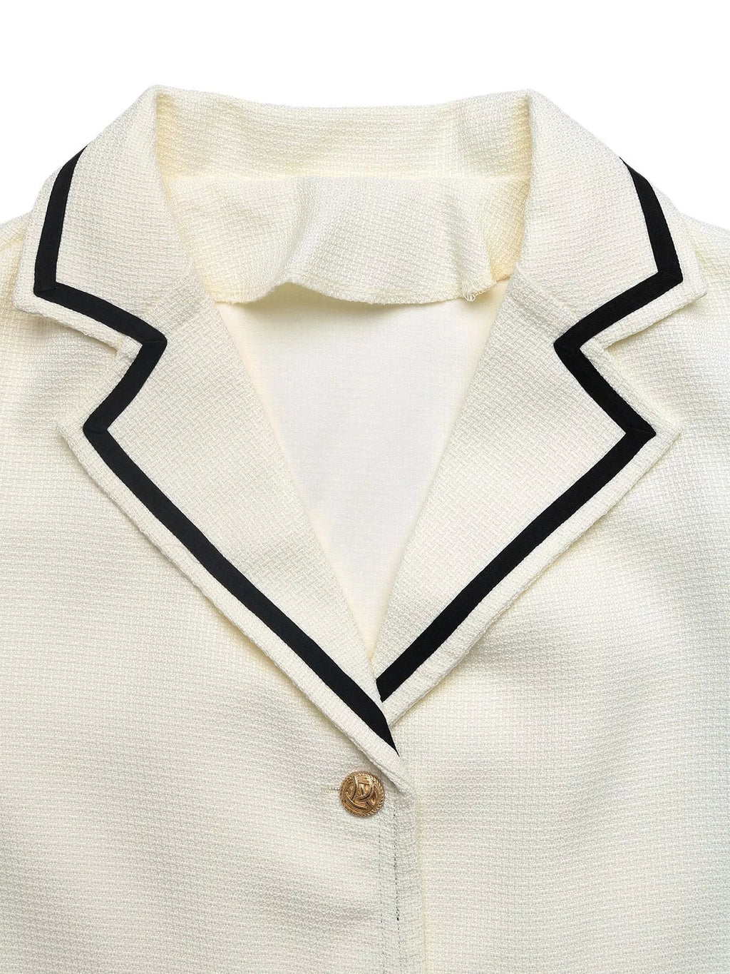 Contrast Trim Button-Up Blazer.