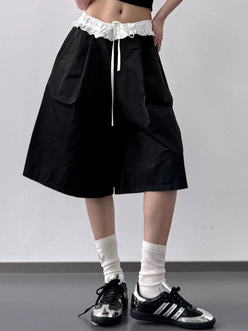 Comfortable shorts featuring a secure waistband designed for optimal fit and style