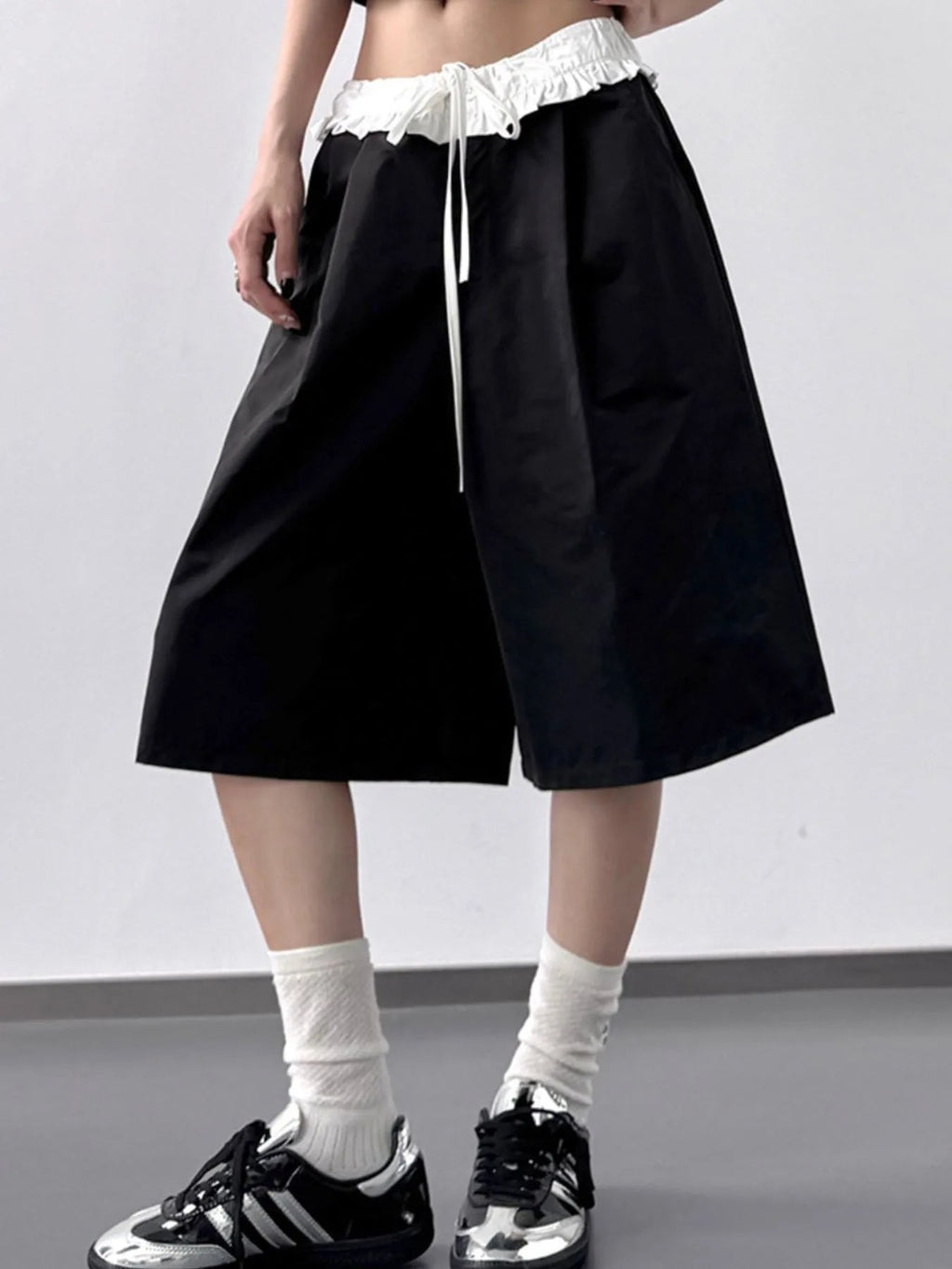 Comfortable shorts featuring a secure waistband designed for optimal fit and style