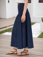 Elegant midi skirt with elastic waistband, perfect for formal and stylish occasions