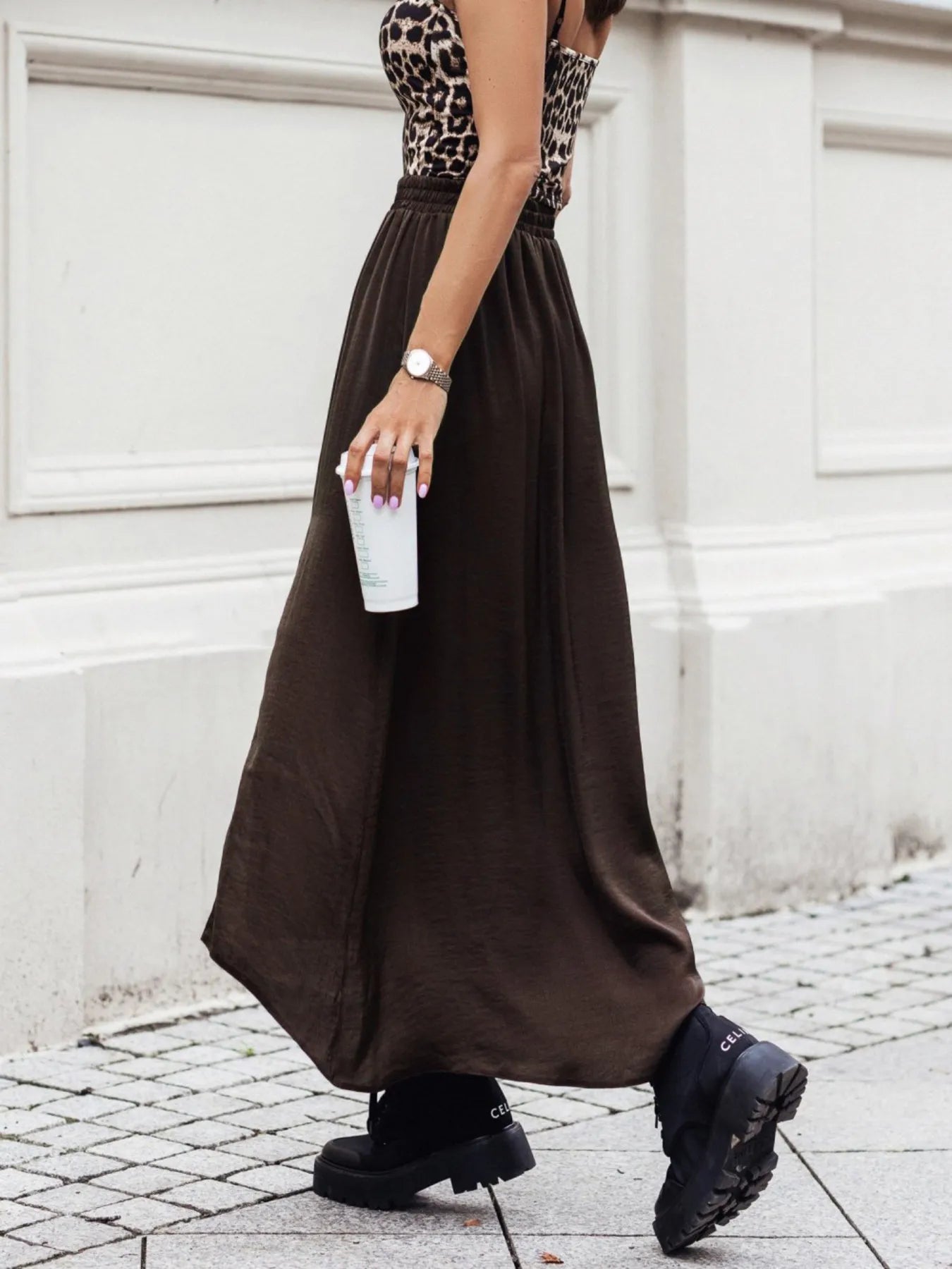 Elegant maxi skirt with comfortable elastic waistband, perfect for stylish summer wear.
