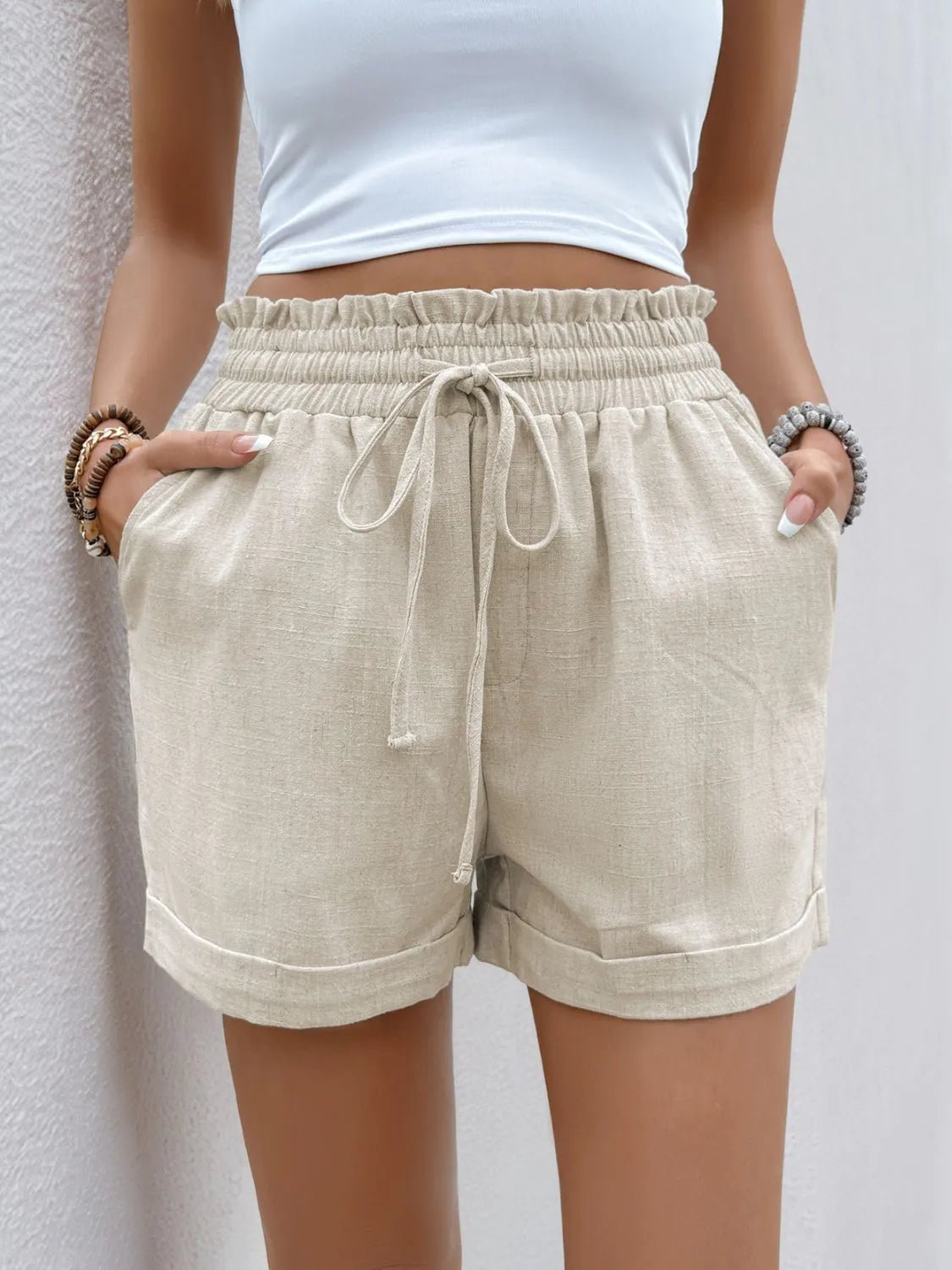 Stylish drawstring shorts for casual comfort and trendy summer wear, perfect for outdoor and leisure activities.