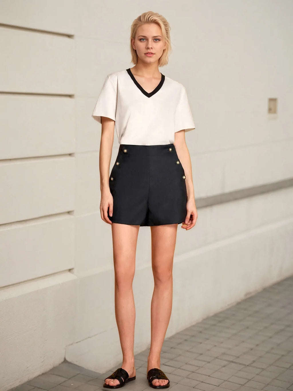 High-waisted shorts elegantly designed for comfort and style, perfect for modern casual wear.