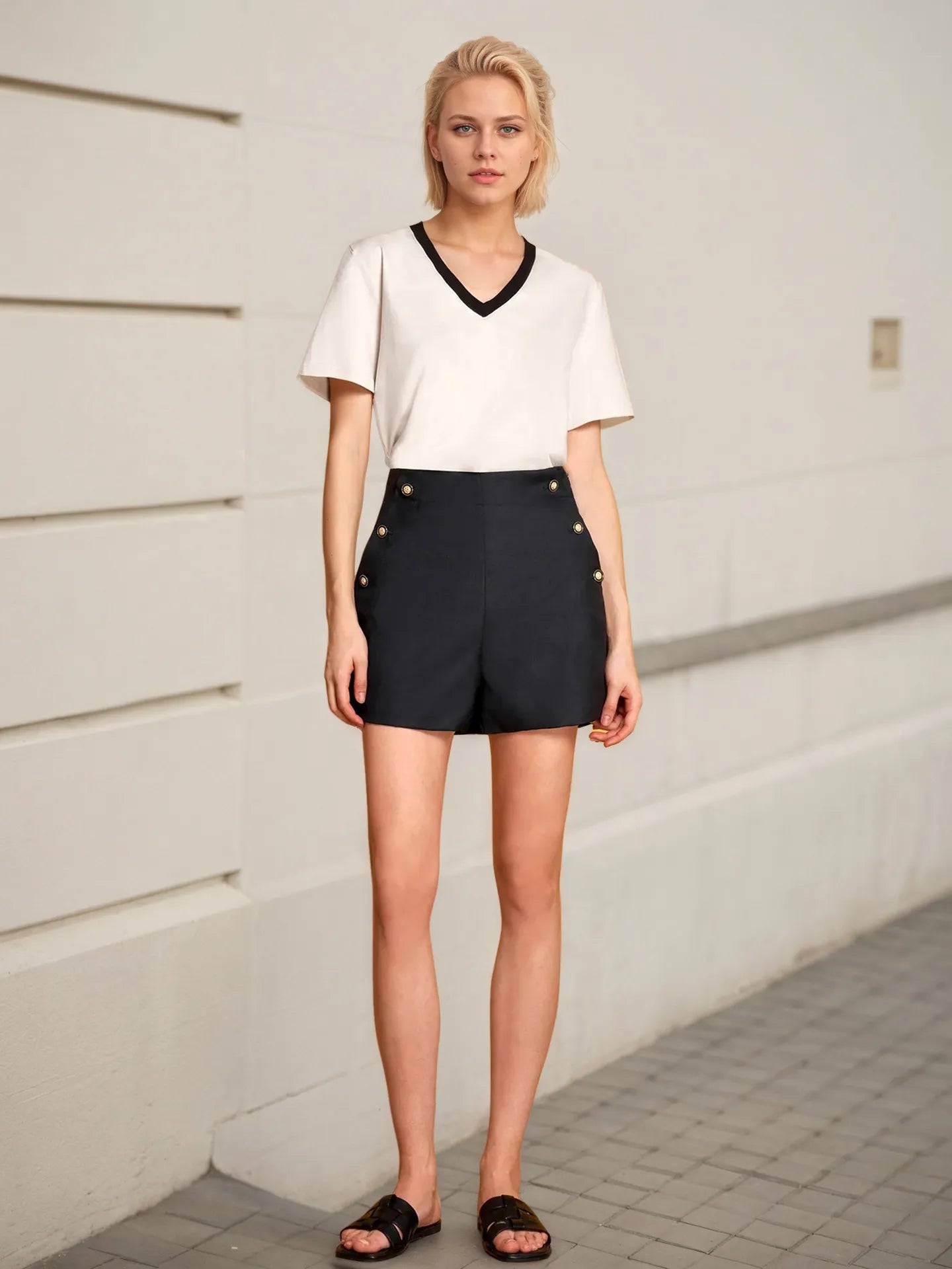 High-waisted shorts elegantly designed for comfort and style, perfect for modern casual wear.