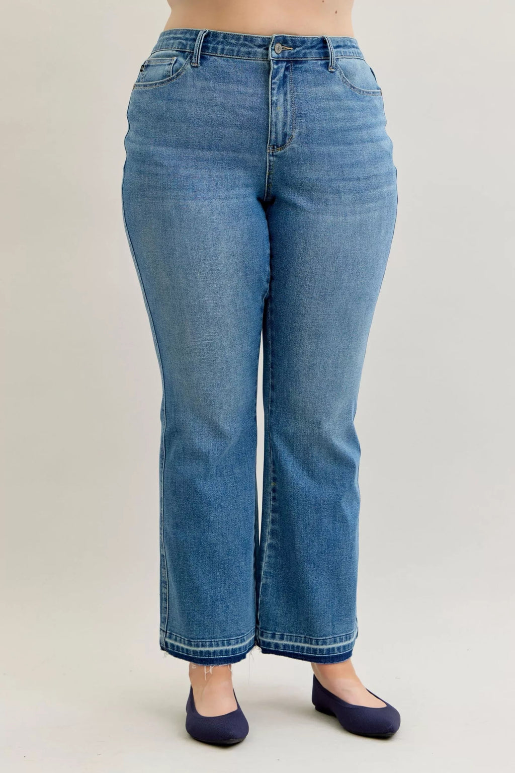 Bootcut jeans offering a perfect fit, stylish and comfortable bootcut jeans for every occasion.