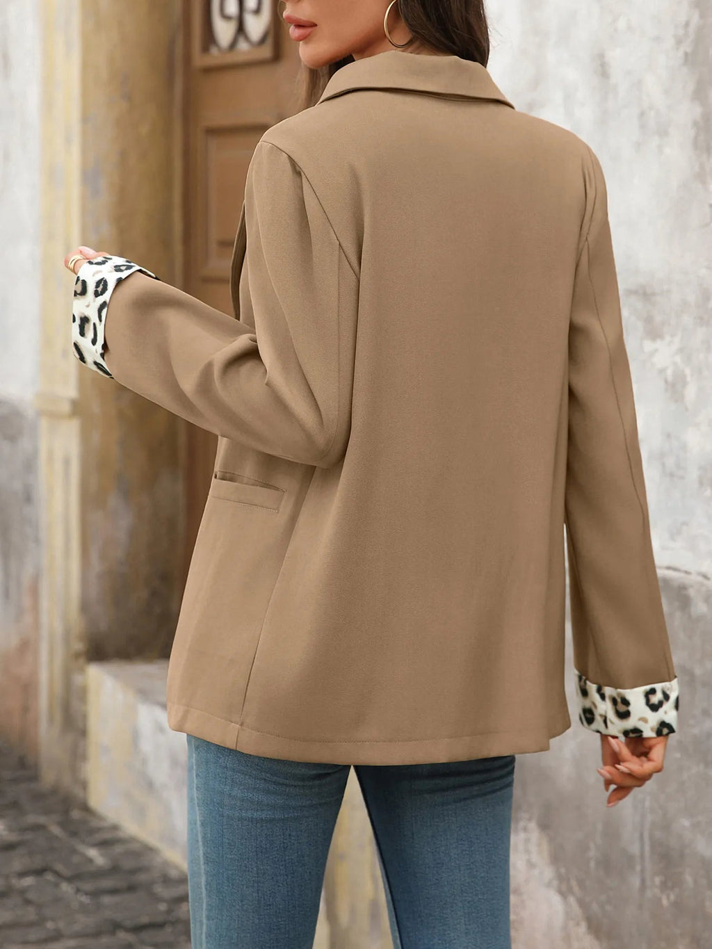 Lapel Collar Leopard Cuff Long Sleeve Blazer.