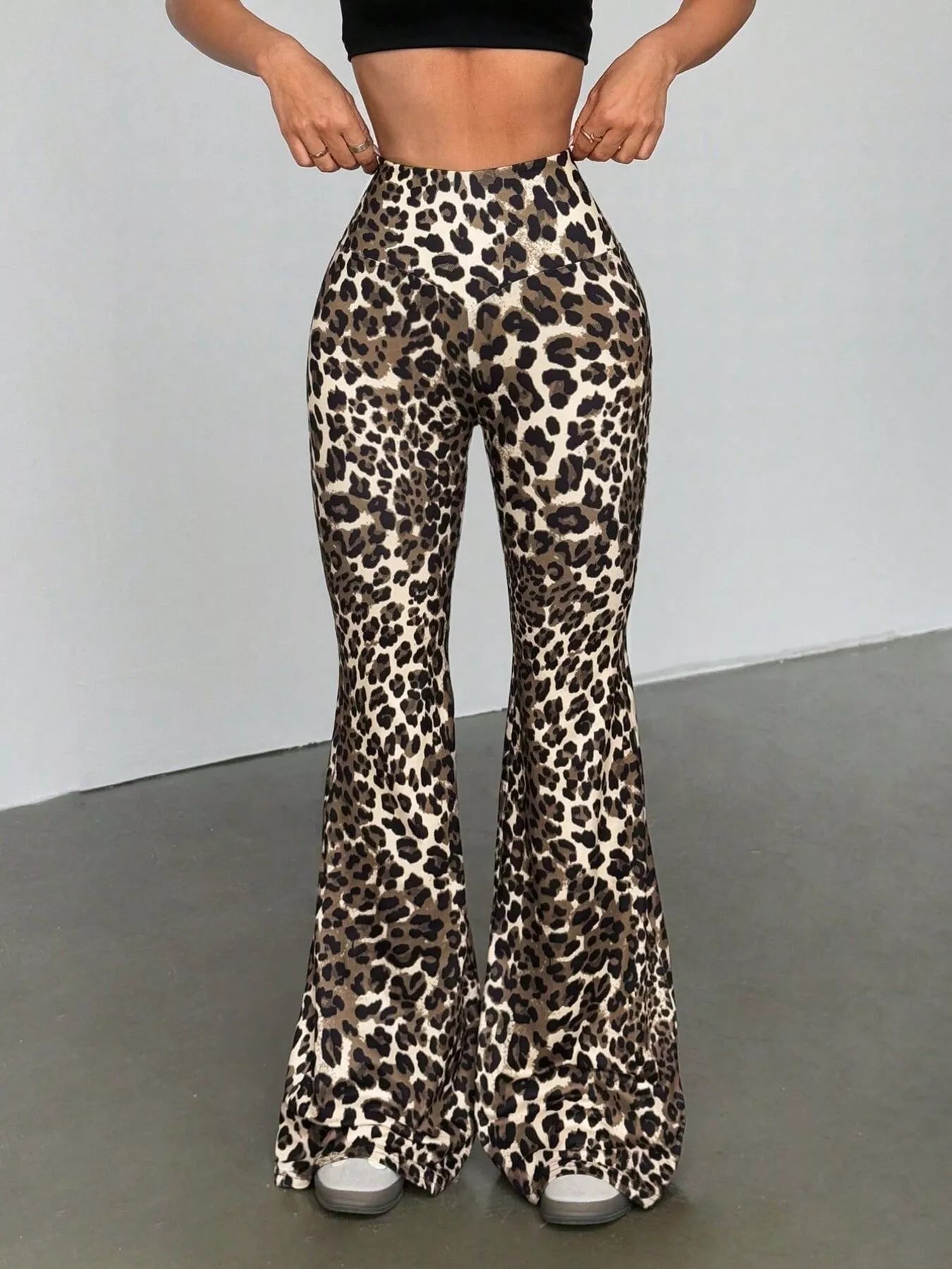 High waist leopard print skirt perfect for stylish and trendy fashion statements
