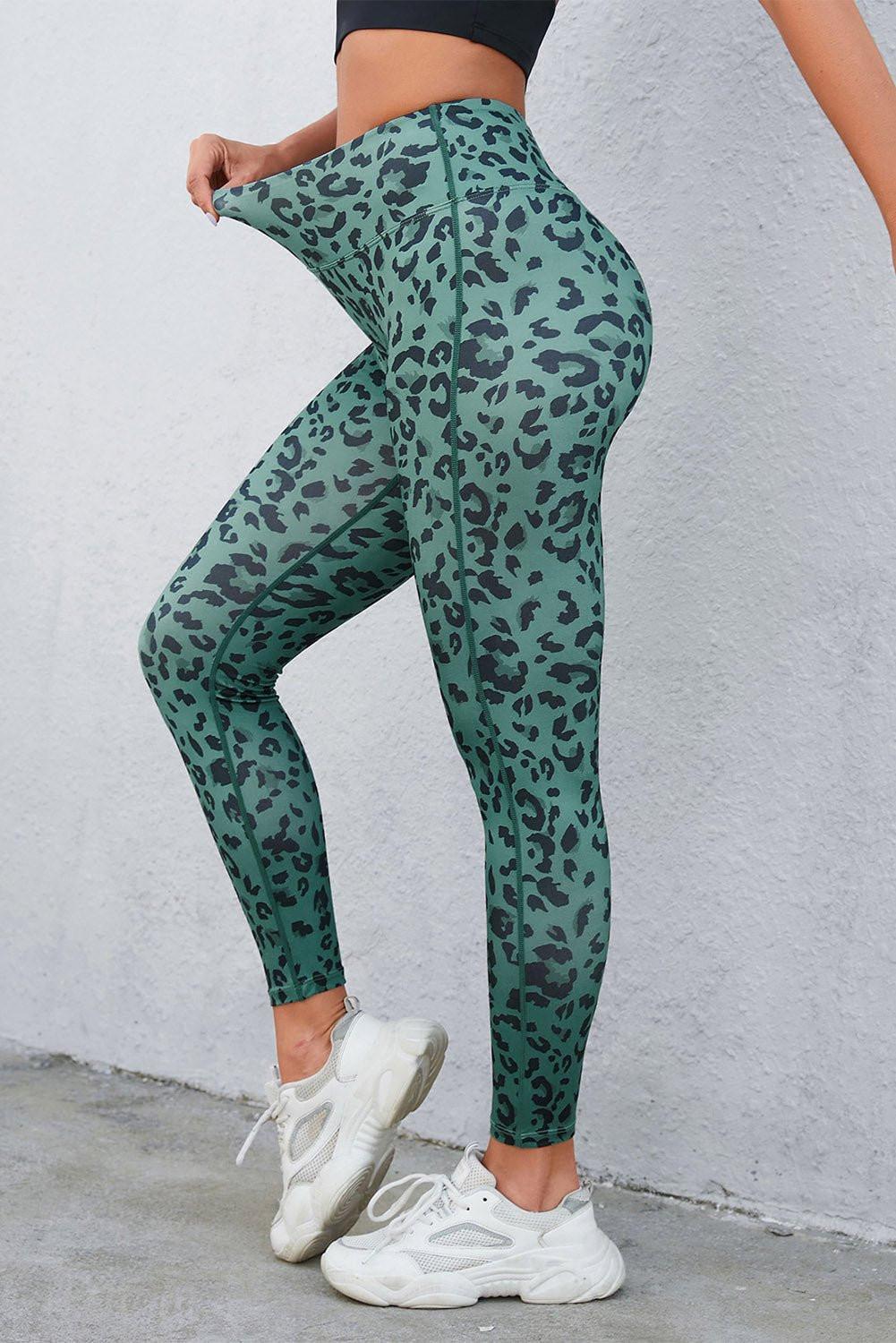 Leopard print leggings with a wide waistband for comfortable and stylish wear