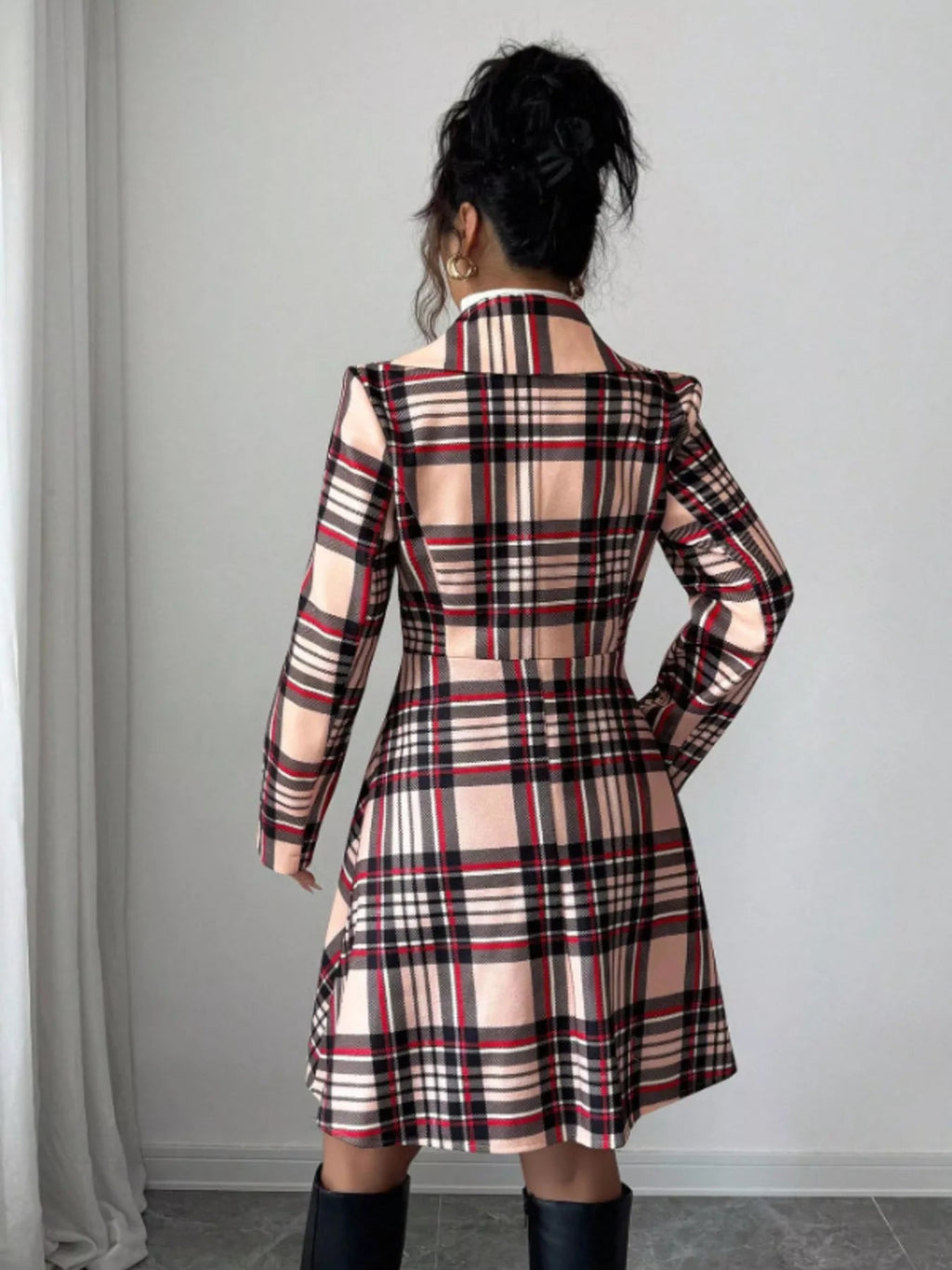 Plaid Button Up Long Sleeve Coat.
