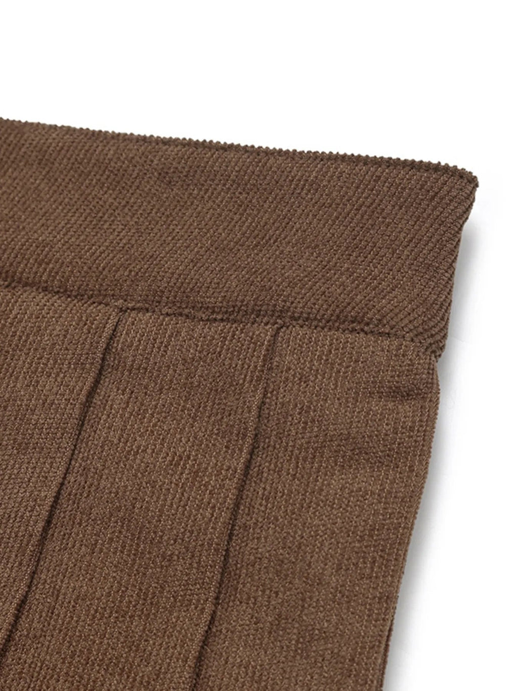 Pleated mini skort combining style and comfort, perfect for versatile casual and formal wear