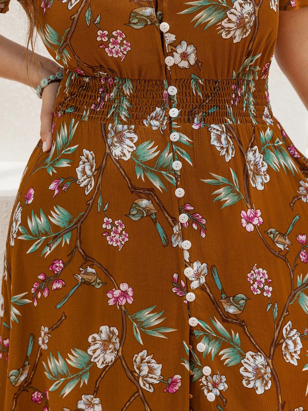 Plus Size Floral V-Neck Short Sleeve Dress.