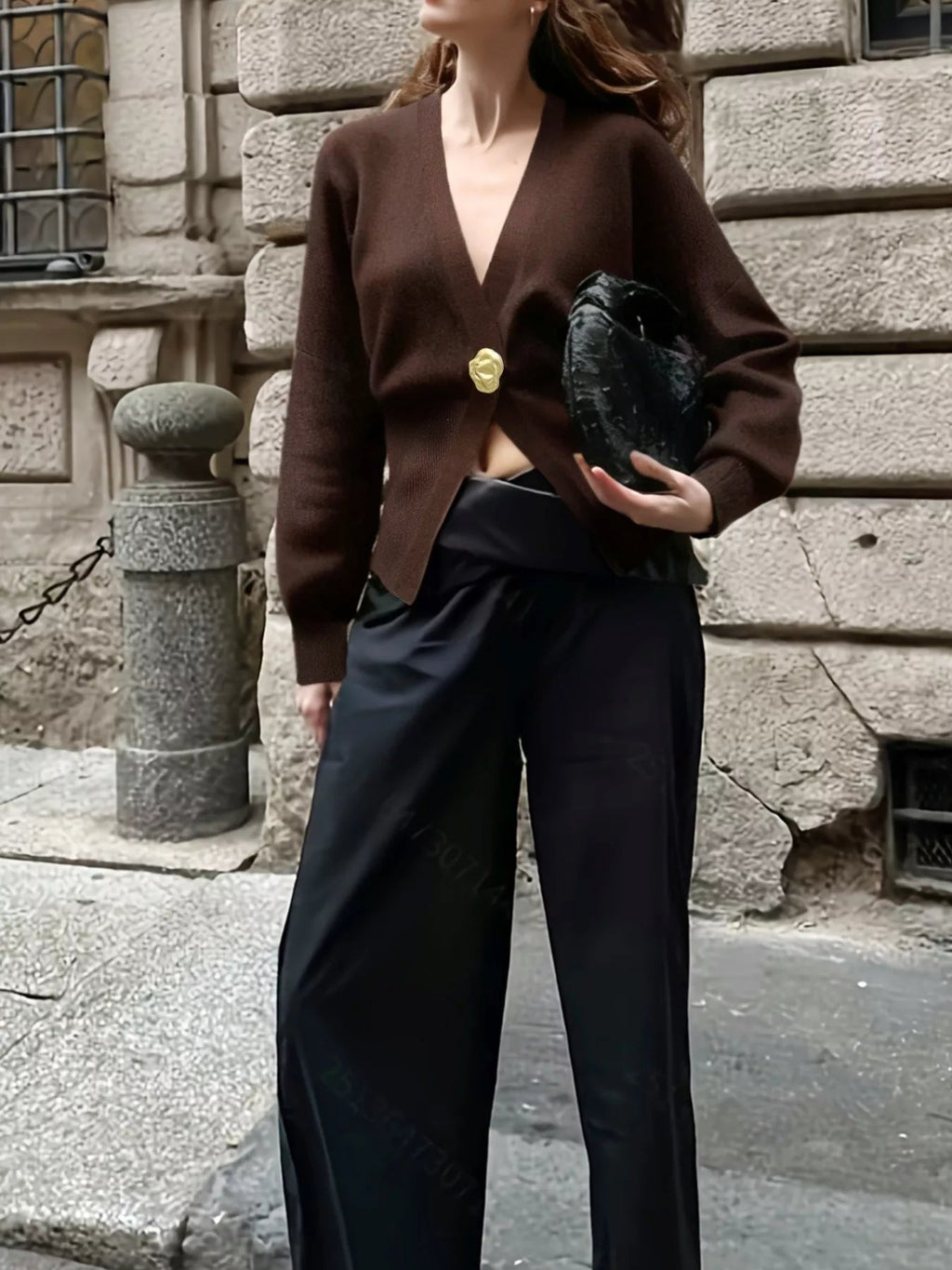 Single-Button Fitted Cardigan.