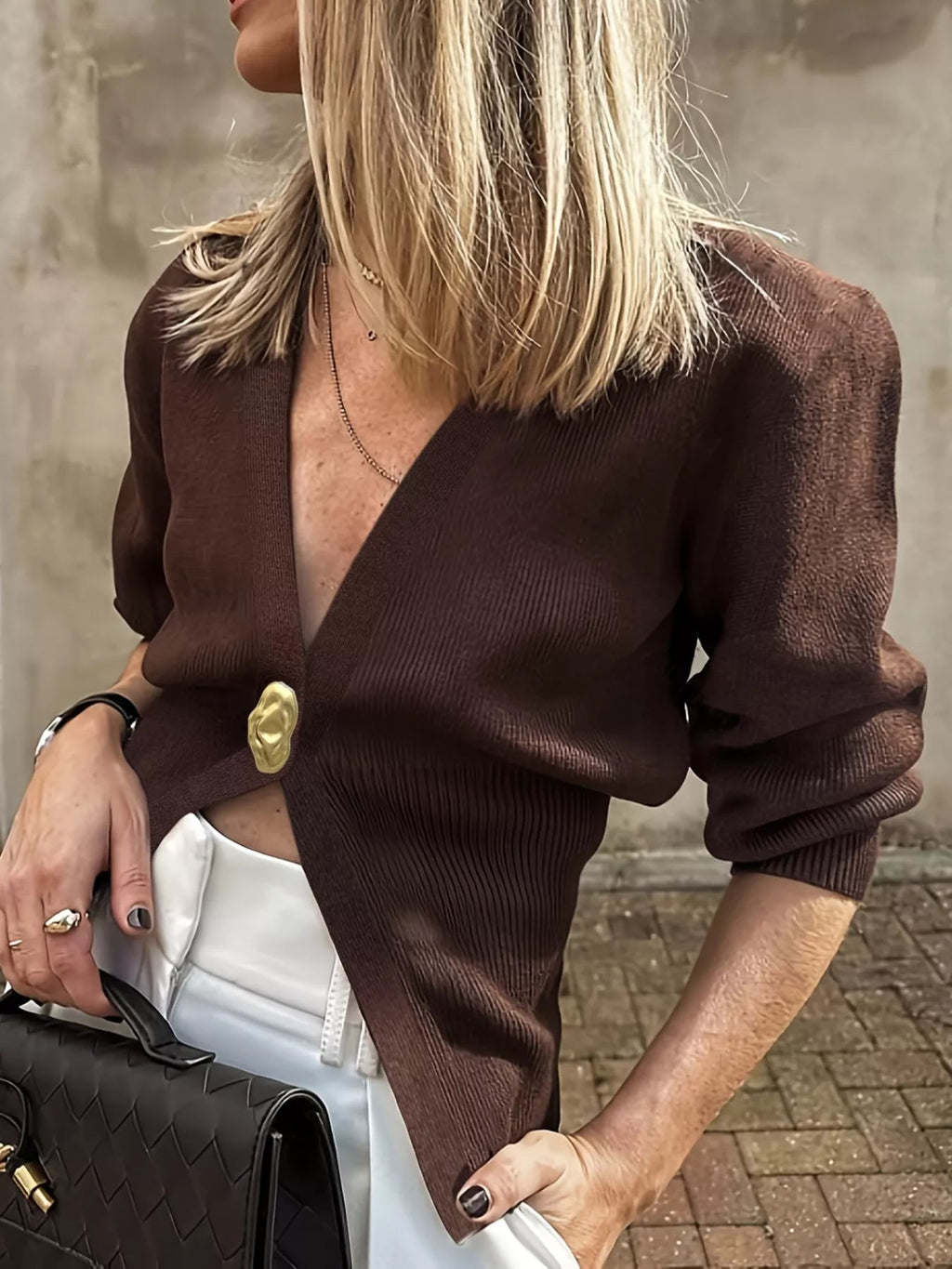 Single-Button Fitted Cardigan.