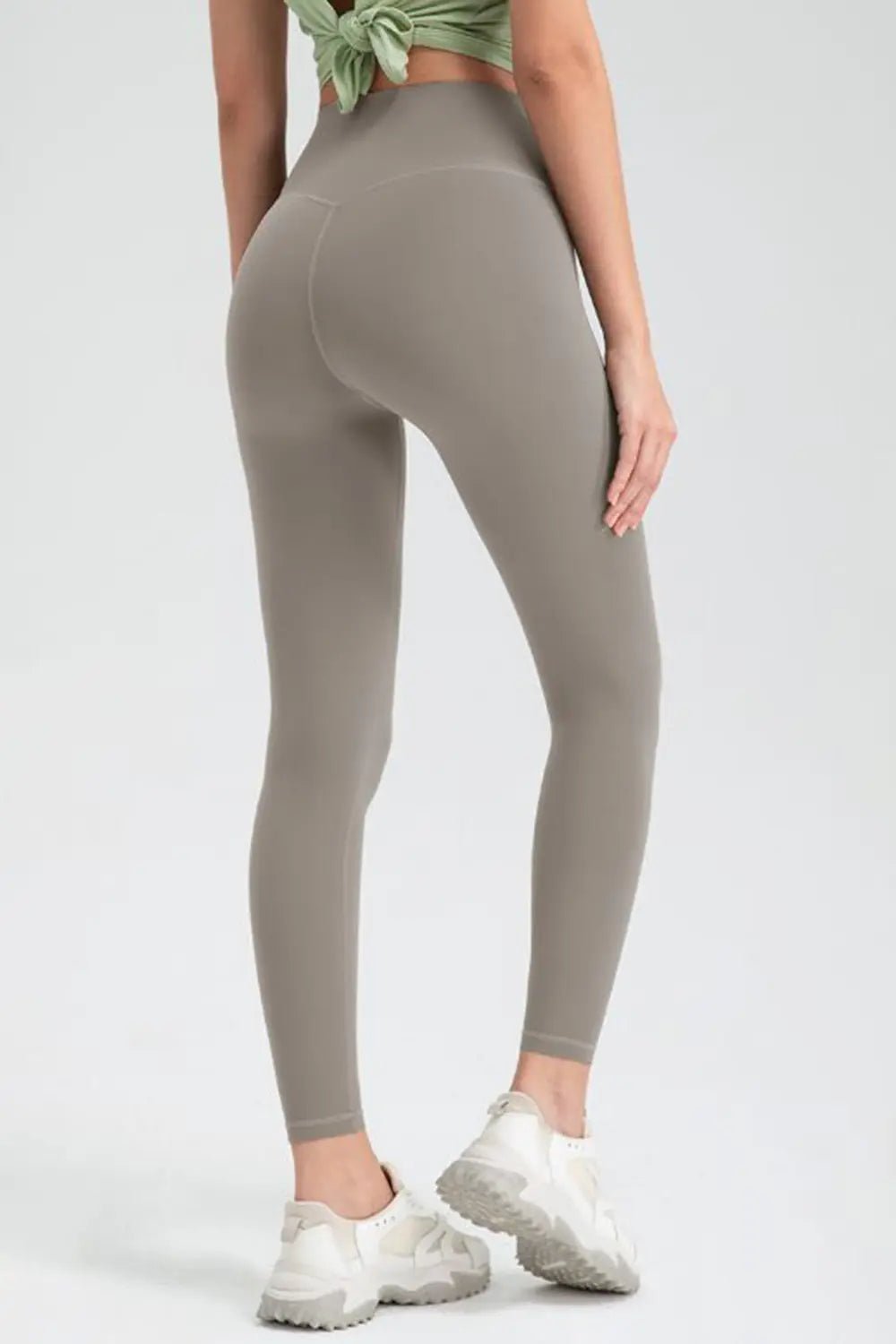 High waist sport leggings designed for optimal comfort and performance in activewear