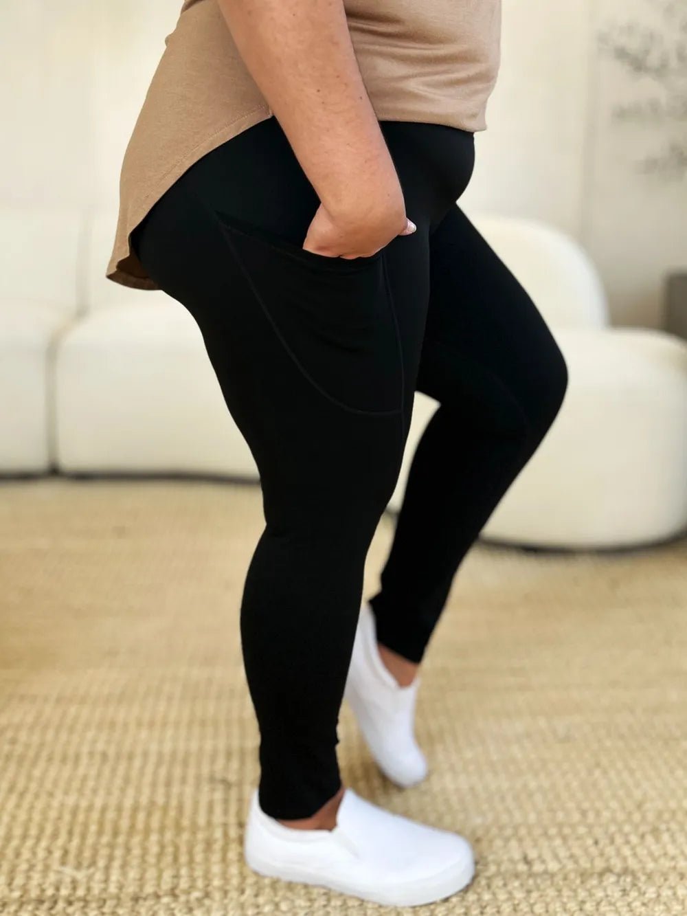 Wide waistband sports leggings provide comfort and support, perfect for active wear and stylish leggings